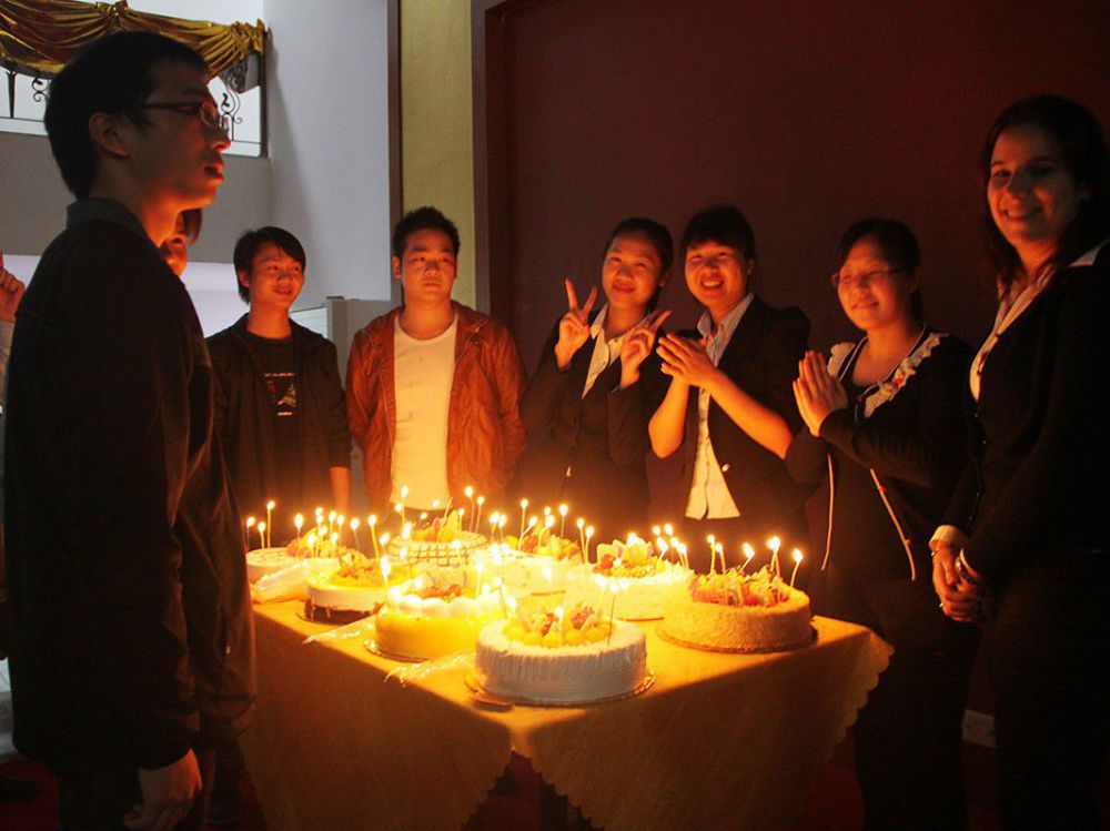 员工整体生日会_拉斯维加斯游戏集团