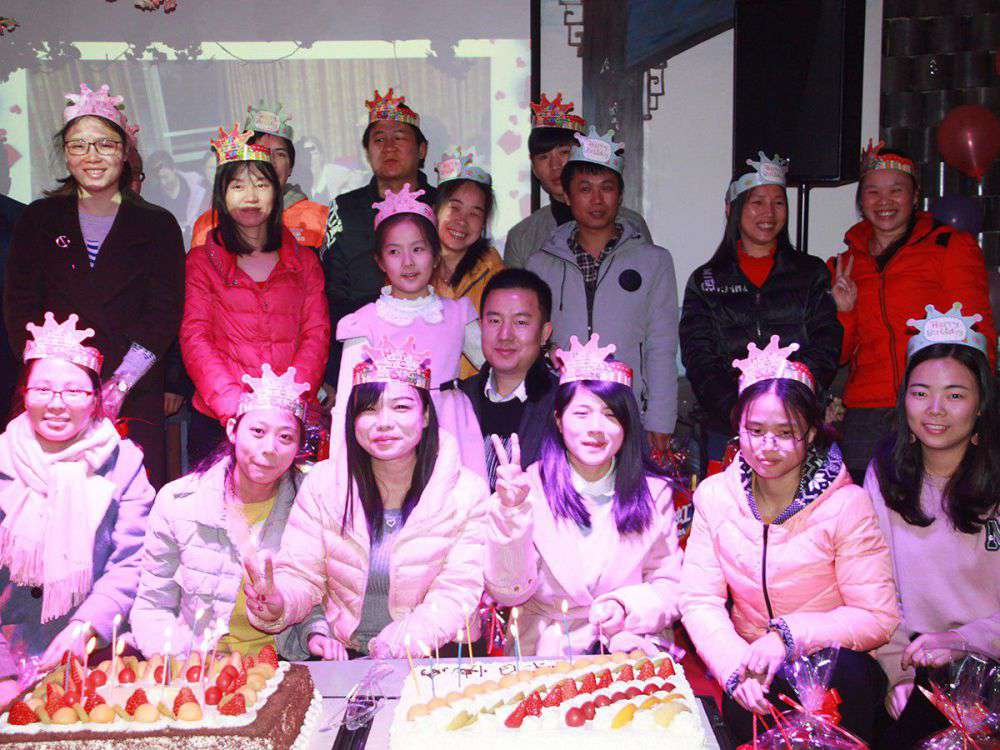 员工整体生日会_拉斯维加斯游戏集团